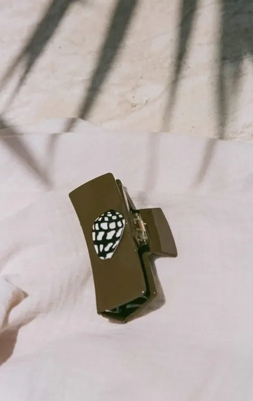 Spotted Shell Lara Claw