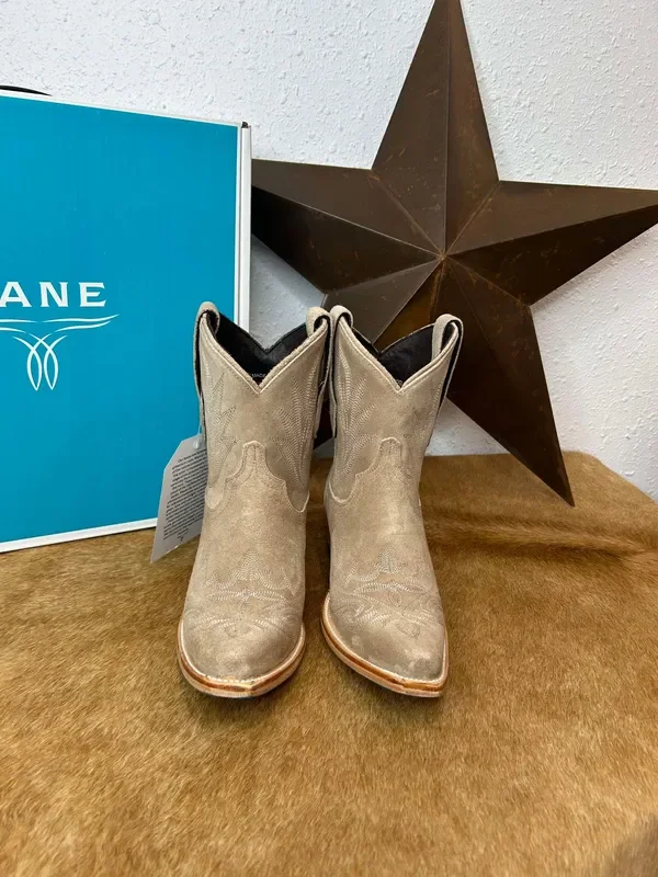 Women’s Lane Lexington Bootie in Latte Suede